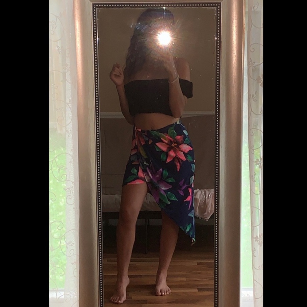 Windsor skirt & top!🌺